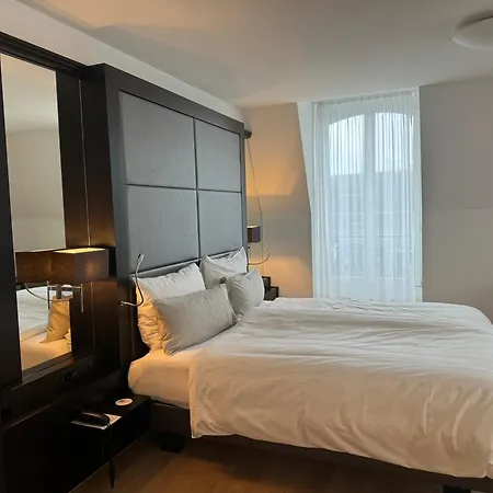 Hotel Monopol 4*